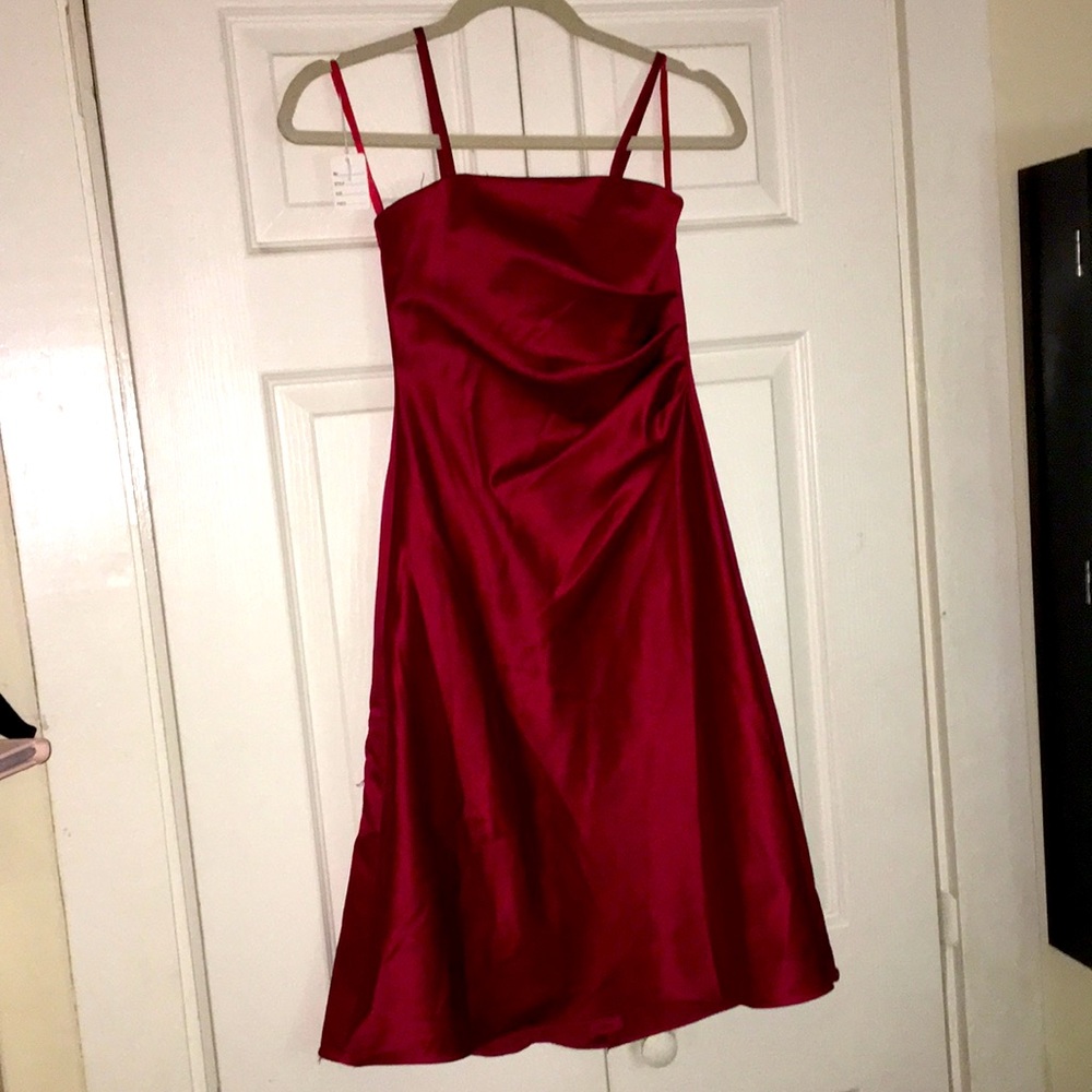 DaVinci Girls Deep Red size 6 formal dress, flower girl formal wear